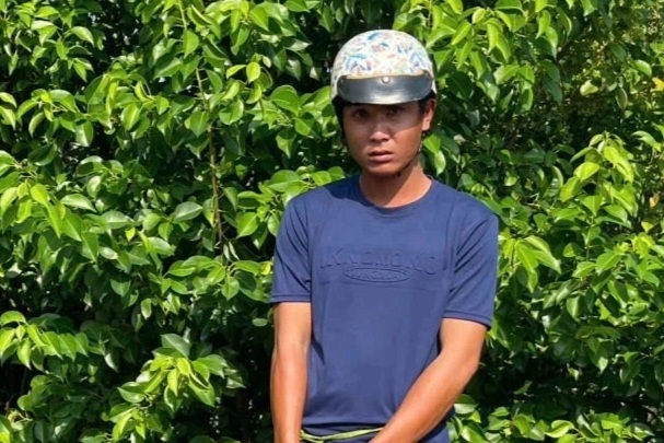 Cô gái đi làm về bị thanh niên chặn đường khống chế hiếp dâm