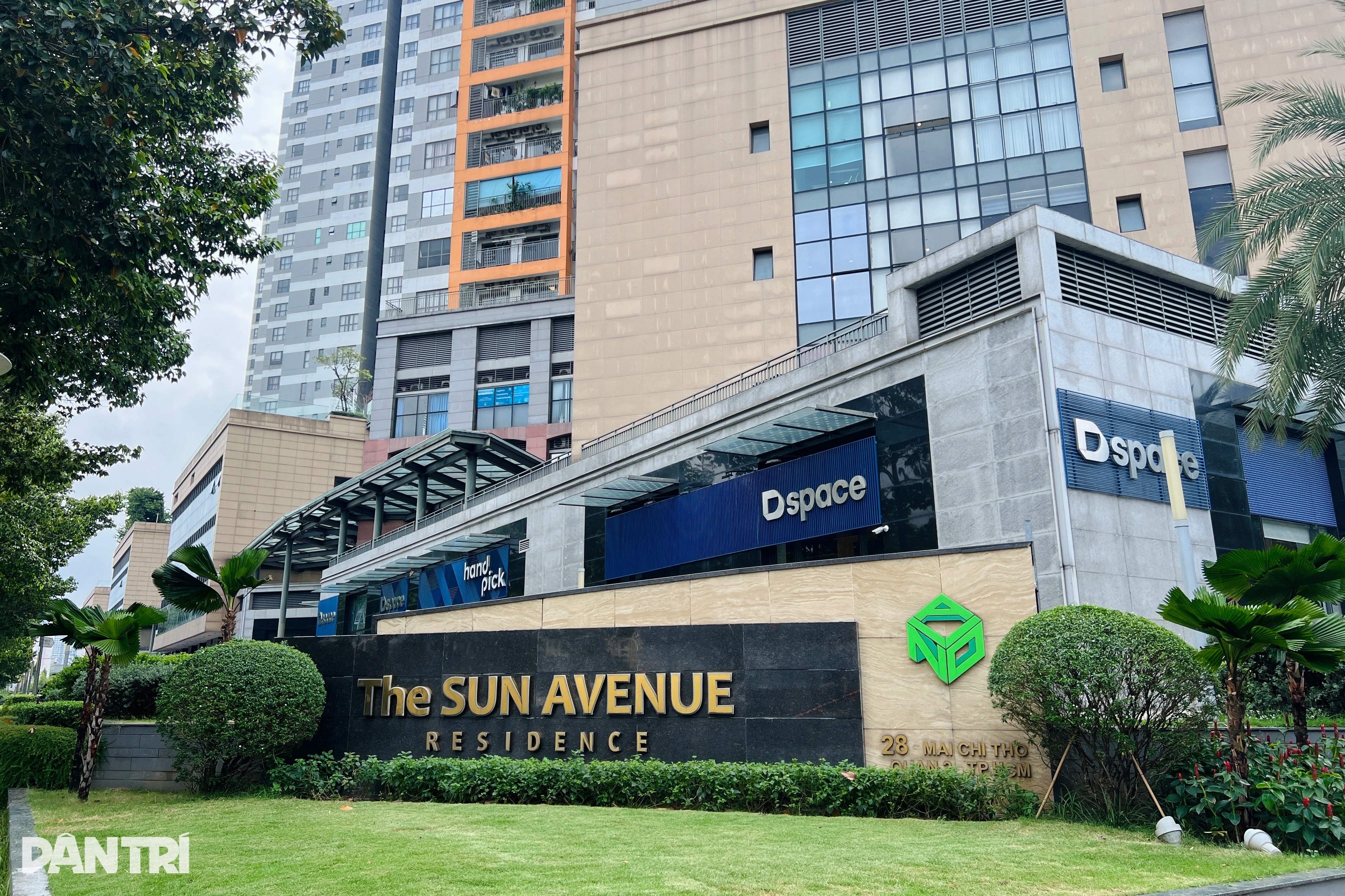 Chung cư The Sun Avenue tăng phí giữ xe gần gấp đôi, cư dân phản ứng