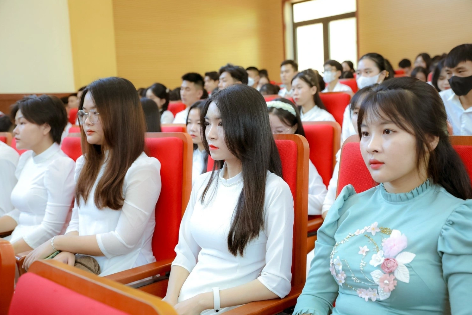 Sinh viên sư phạm đi học thạc sĩ ở nước ngoài có phải bồi hoàn học phí?