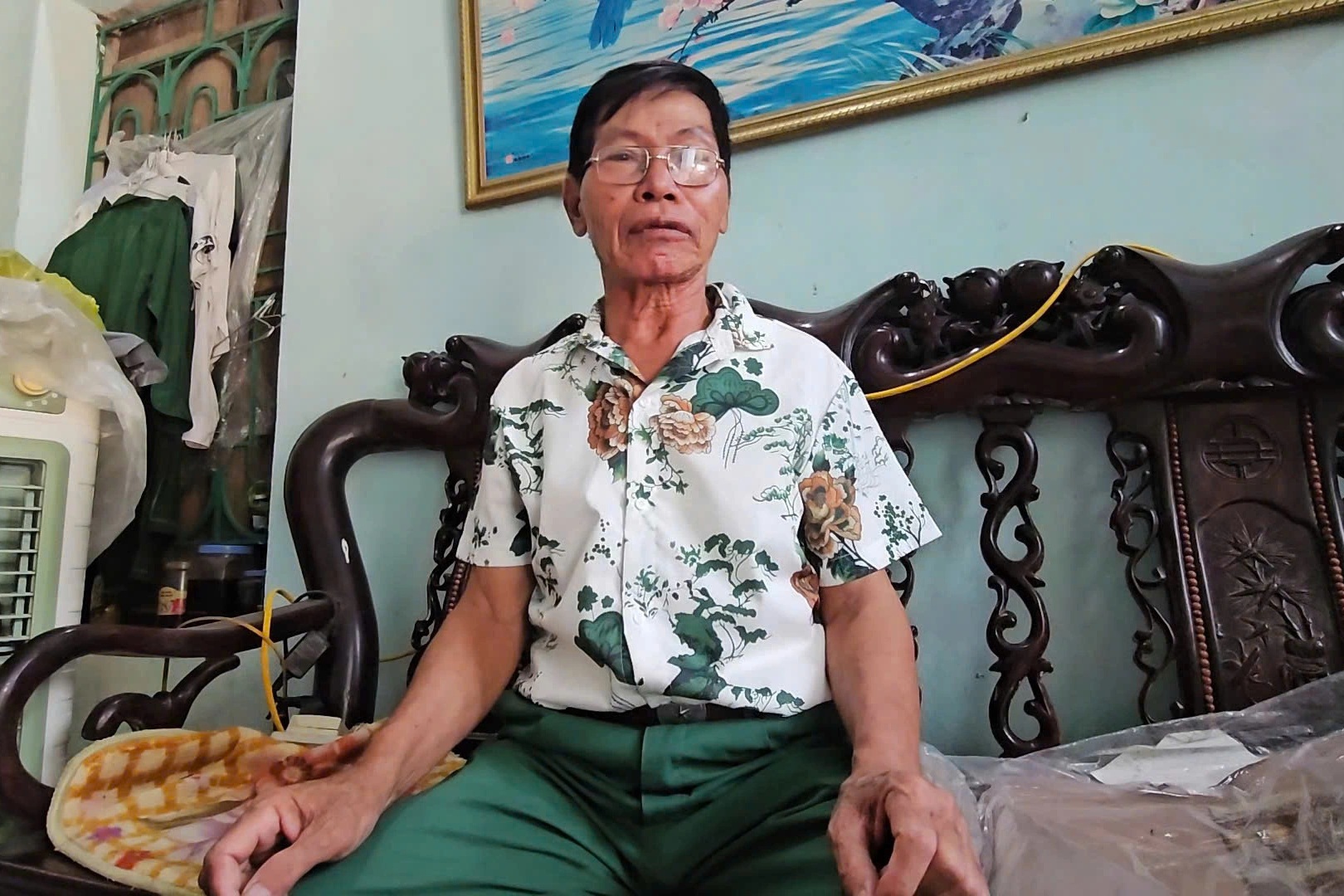 Nhân viên được chủ nhà hàng thịt dê tặng sổ tiết kiệm 50 triệu đồng