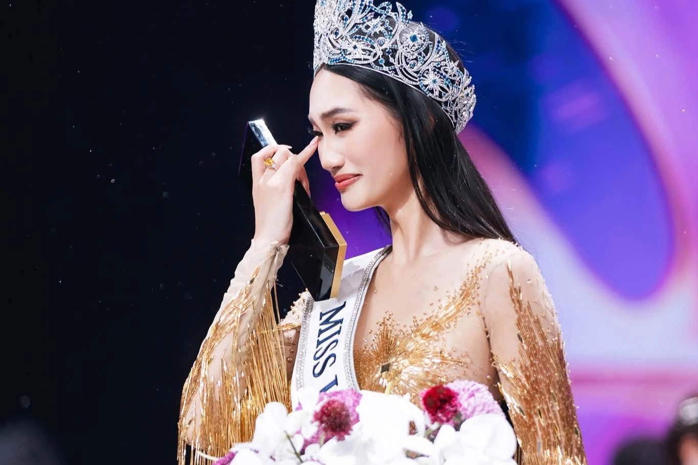 Tân hoa hậu Miss Universe Vietnam xin lỗi vụ nhóm chat "nói xấu" giám khảo