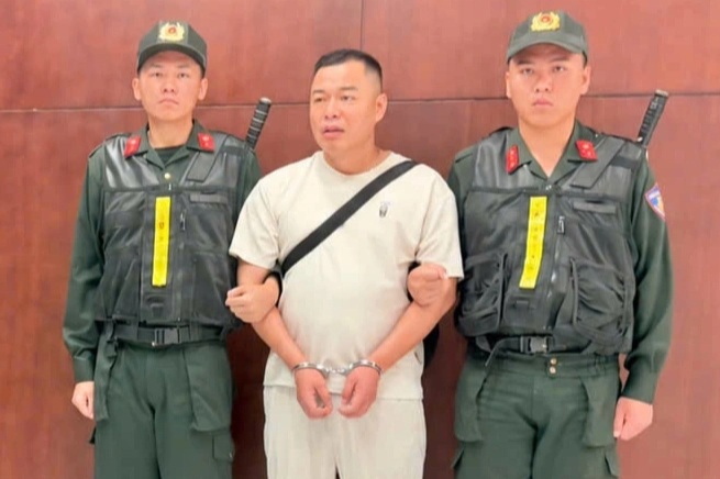 Chồng cũ Hằng “Du Mục” bị bắt vì xâm phạm thương hiệu Hằng Du Mục