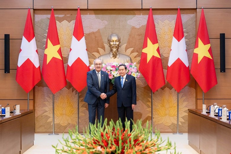 Chủ tịch Quốc hội Trần Thanh Mẫn hội kiến Tổng thống Thụy Sĩ Guy Parmelin