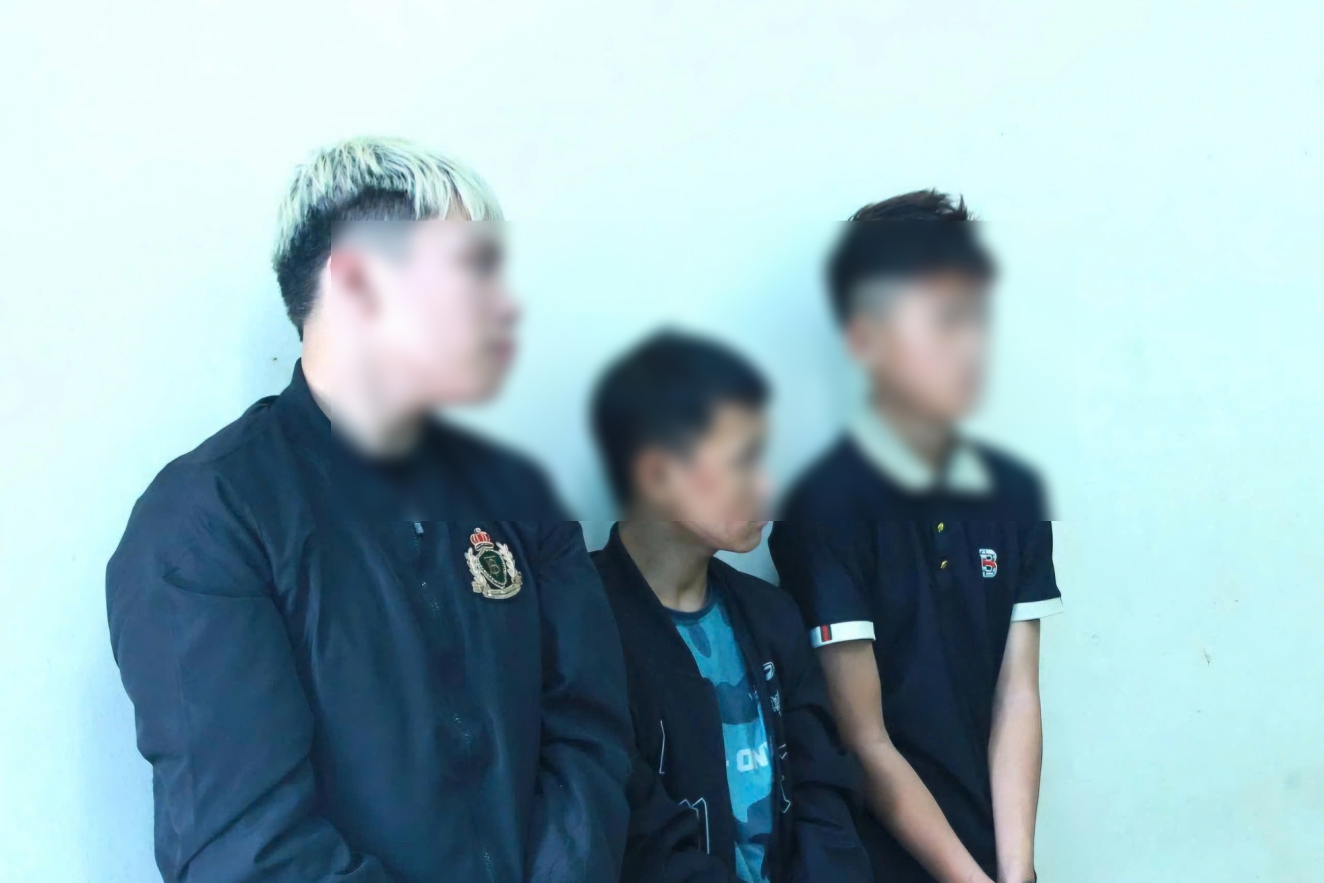 Vụ hàng loạt ô tô ở sân chung cư bị phá: Đập kính 9 ô tô không trộm được gì