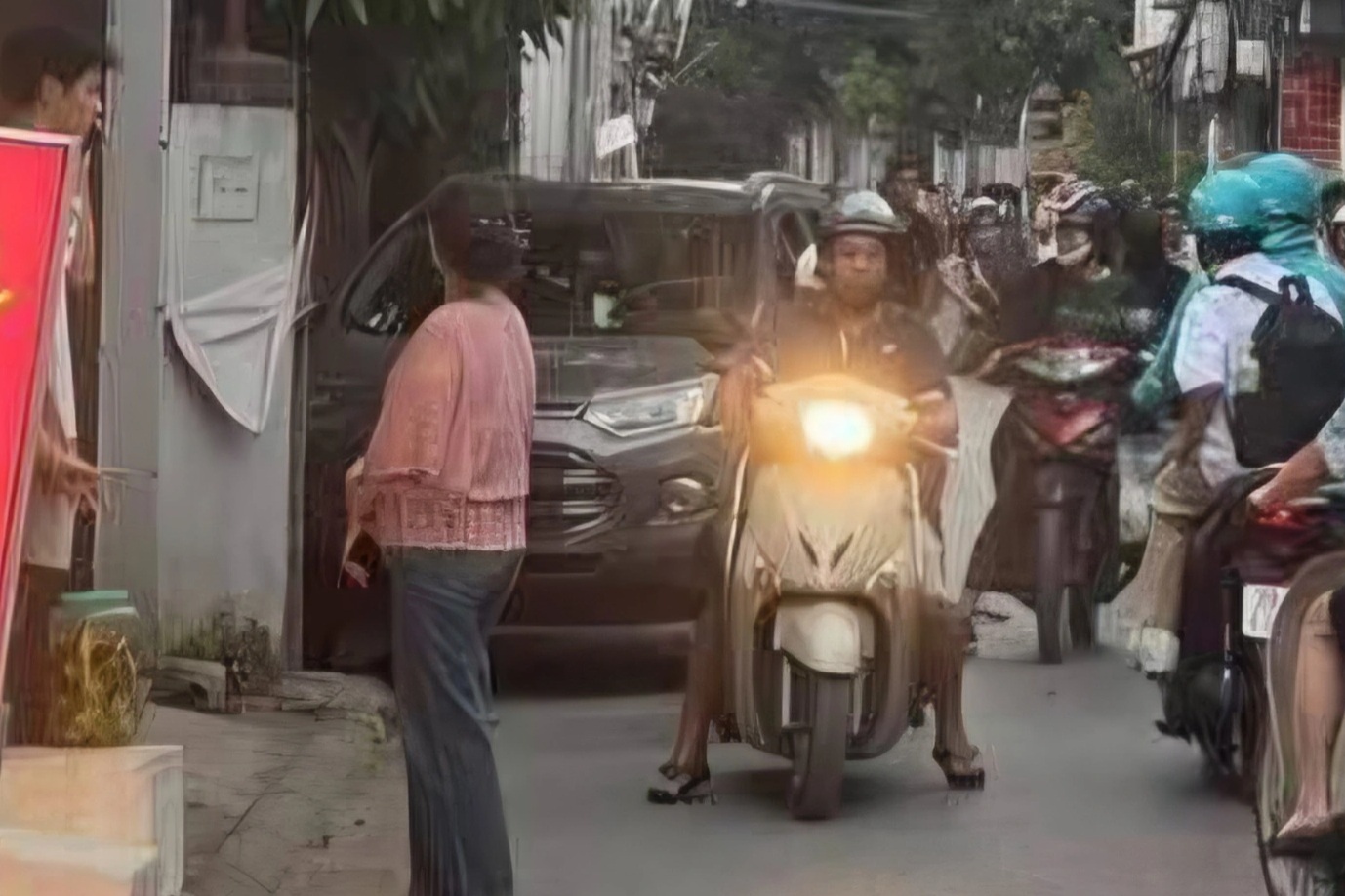Bắt giữ nghi phạm chặn đầu ô tô, đâm nhiều nhát tài xế ở Hà Nội