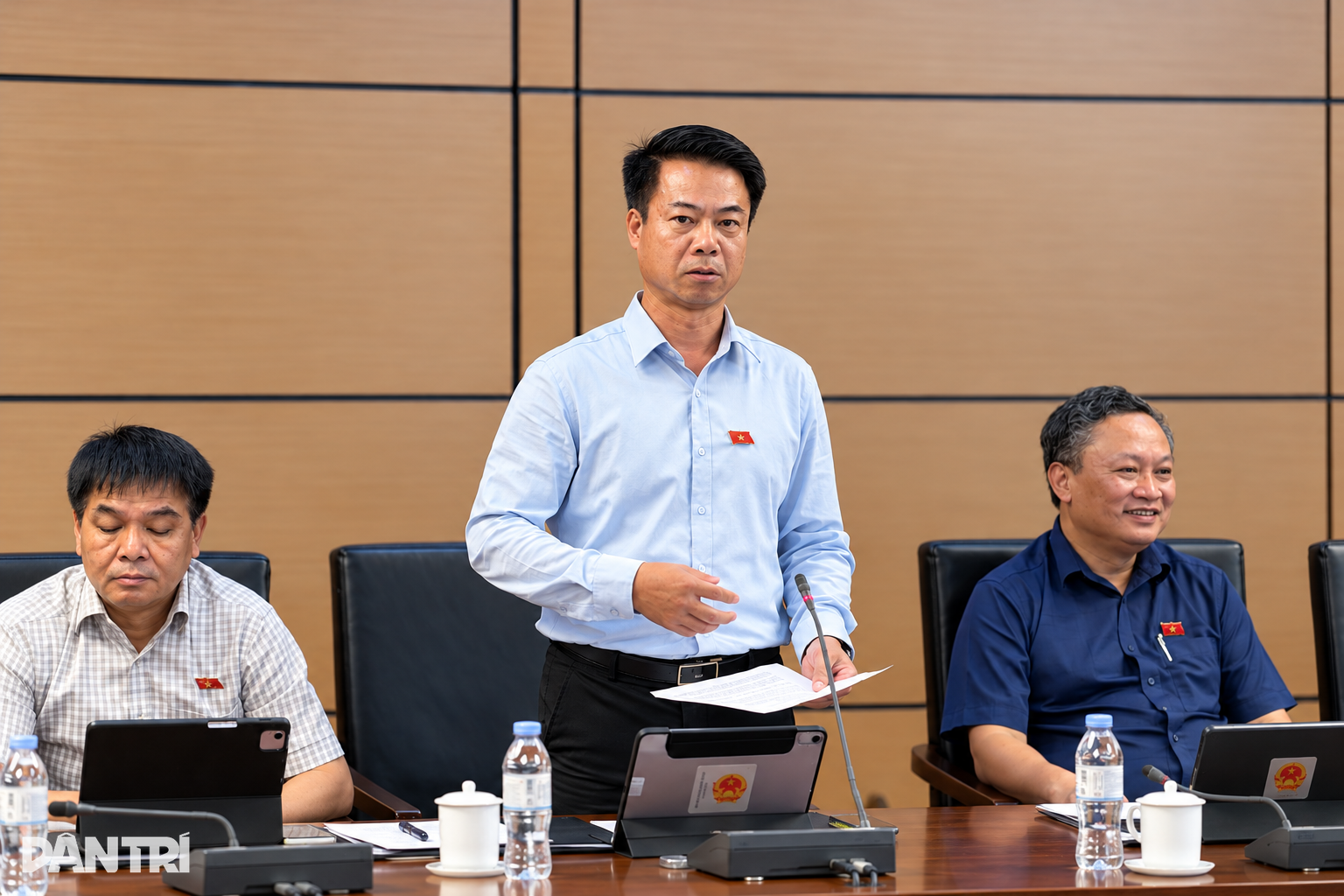 "Luật phòng chống tác hại của thuốc lá, còn thuốc lào thì sao?"