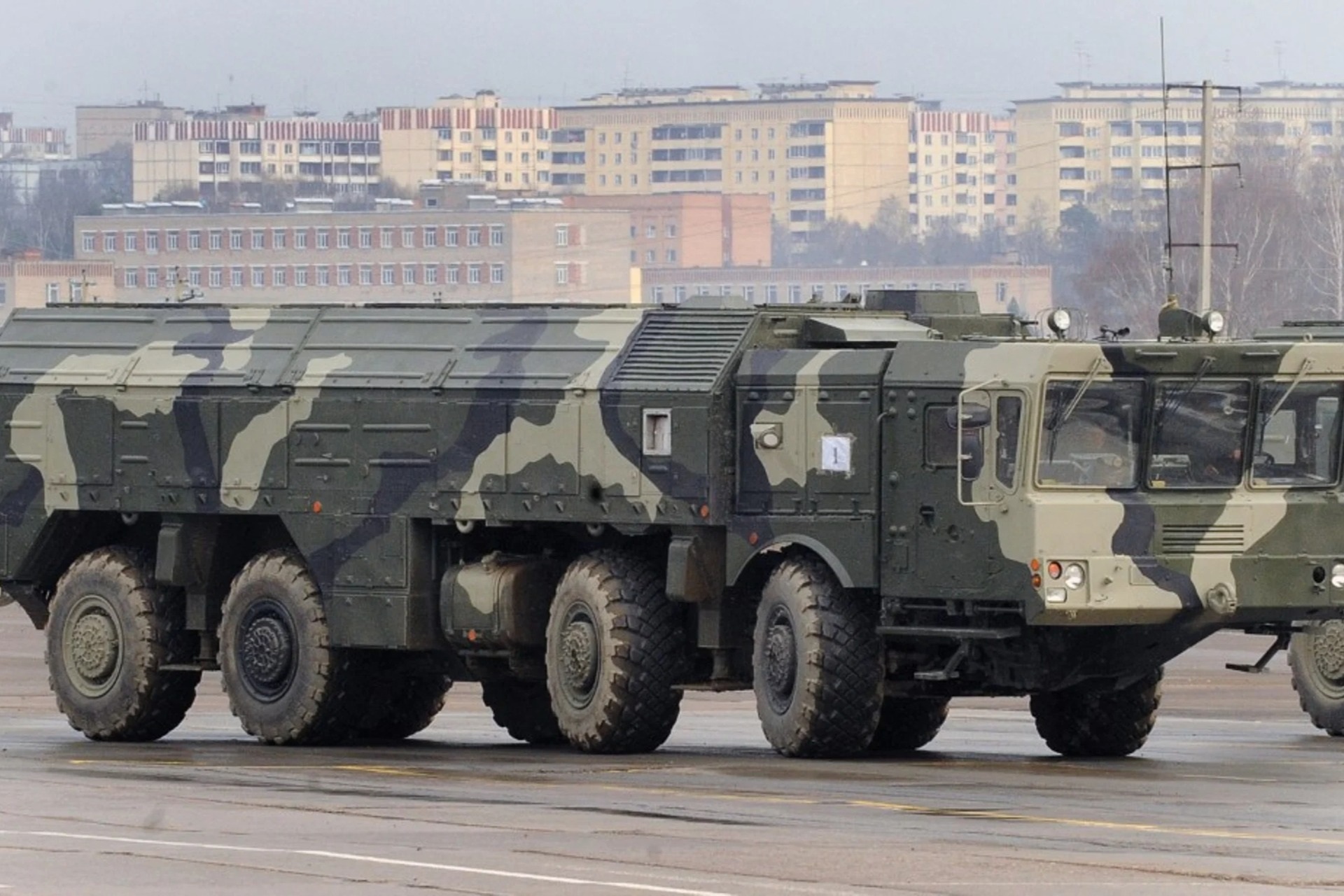 Ukraine báo động về kho vũ khí Nga: 700 tên lửa đạn đạo, 6.200 UAV