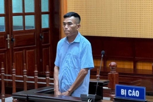 Hai người ở Quảng Ninh bị phạt 3 năm tù treo vì chôn lấp chất thải
