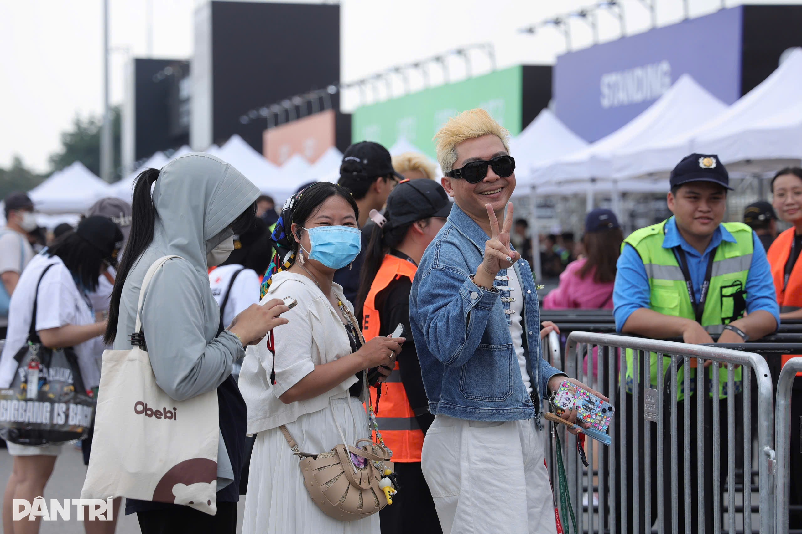 Chinese fans explore Vietnamese food while attending BIGBANG concert - 5
