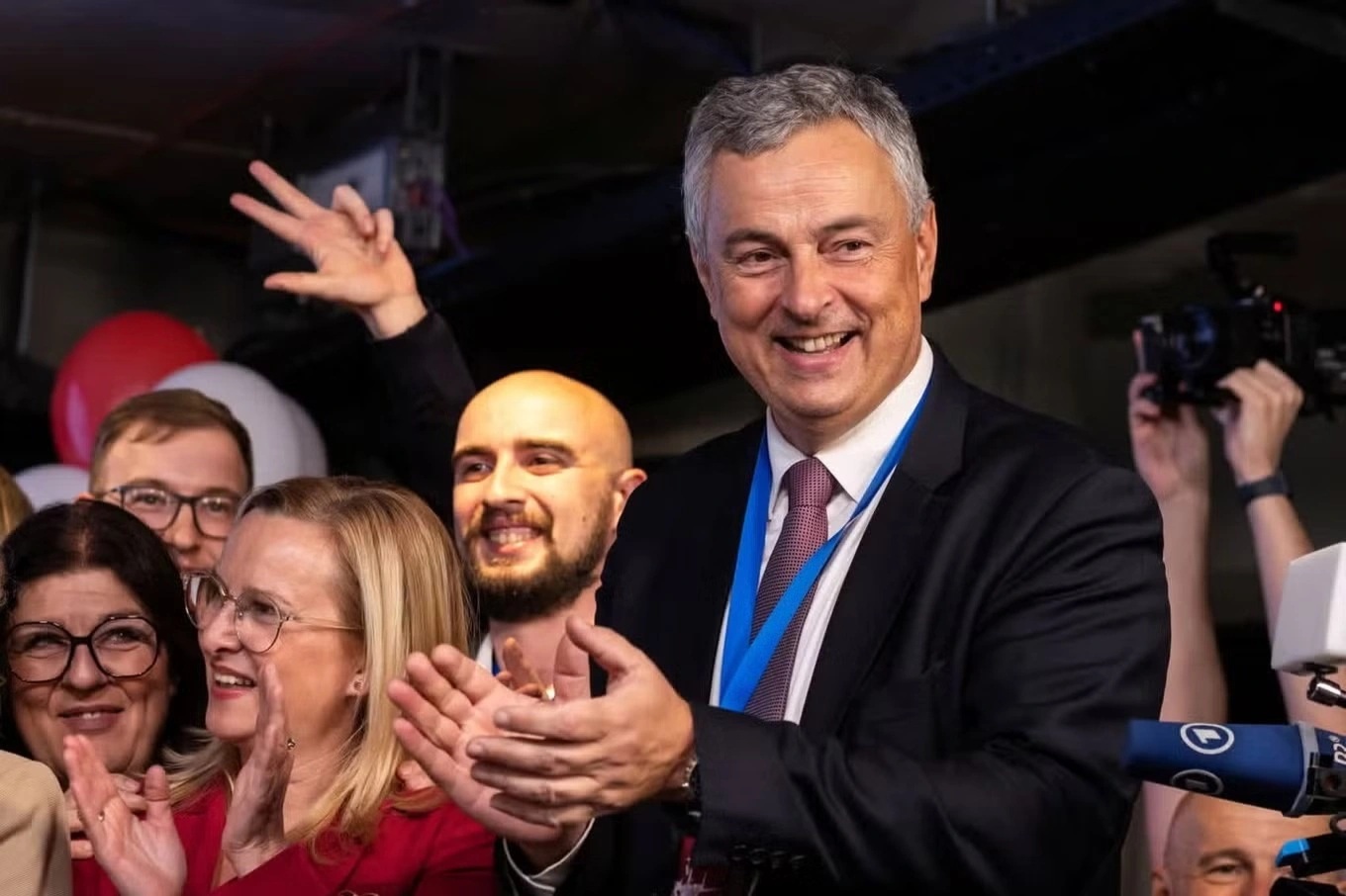 Bác sĩ, nhà kinh tế, ngôi sao bóng rổ: Ai sẽ trở thành lãnh đạo Serbia?