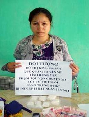 Giấu hơn 210 gam hêrôin trong túi bánh ngọt  - 1