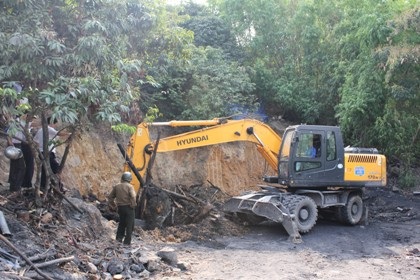 TKV thuê bảo vệ chuyên nghiệp canh “điểm nóng vàng đen” - 3