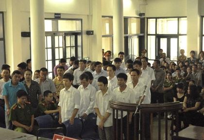 Kết thúc phiên xử vụ trộm than “động trời”, bỏ lửng trách nhiệm của địa phương - 2