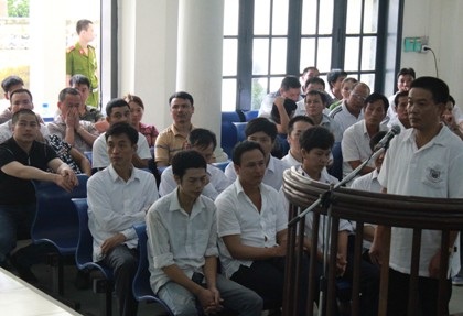 Kết thúc phiên xử vụ trộm than “động trời”, bỏ lửng trách nhiệm của địa phương - 1