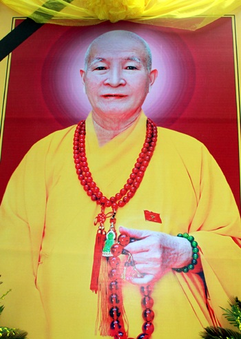 Hơn 1.000 đoàn thể, cá nhân dự lễ viếng Hòa thượng Thích Thanh Tứ - 1