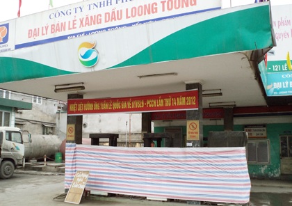 Bị phạt vì bán xăng “bẩn”, cây xăng vẫn cố... “lòe” khách hàng