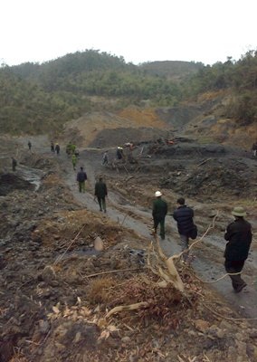 Ra quân “dẹp loạn” tại mỏ than đẹp nhất Quảng Ninh - 6 Ra quân “dẹp loạn” tại mỏ than đẹp nhất Quảng Ninh - 6