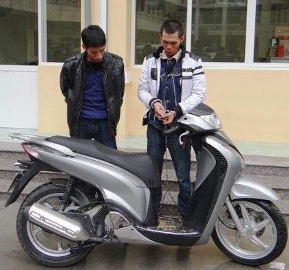 2 tên cướp bị tổ công tác đặc biệt Công an TP Hải Phòng bắt nóng.