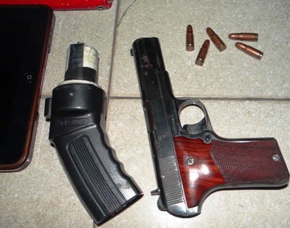 Vũ khí súng đạn các đối tượng sử dụng để gây án.