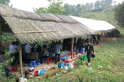 Đột kích Sới bạc khủng, bắt tại trận 30 quý bà sóc đĩa