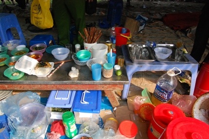 Đột kích Sới bạc khủng, bắt tại trận 30 quý bà sóc đĩa