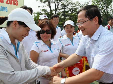 Trao giải cho các tay vợt nữ