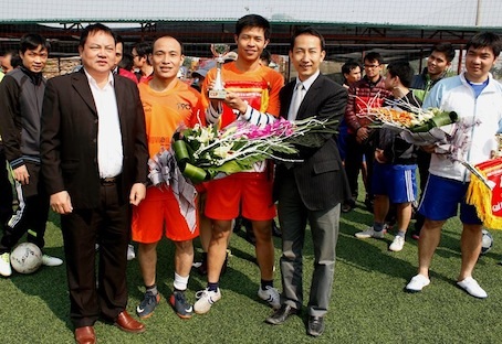 Sôi động cúp bóng đá Tứ hùng Thủ đô - 5 FC Phóng viên nhận giải Á quân