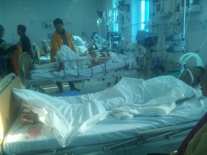 Neo, căng lại cầu treo Chu Va trước khi tiến hành tháo dỡ - 2 M