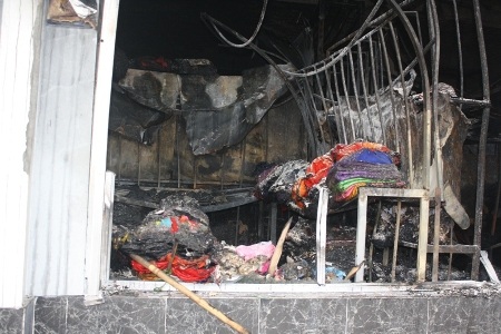 Tiểu thương đồng loạt đòi thay chủ đầu tư chợ phố Hiến - 6 Bà con tiểu thương khóc nức nở khi tài sản lớn bỗng chốc tiêu tan