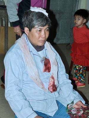 Truy bắt 2 đối tượng lạ mặt xông vào chùa chém dân