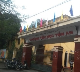 Cháu bé bị bố đánh chết: Cuộc đời ngắn ngủi bi thương! - 2 T