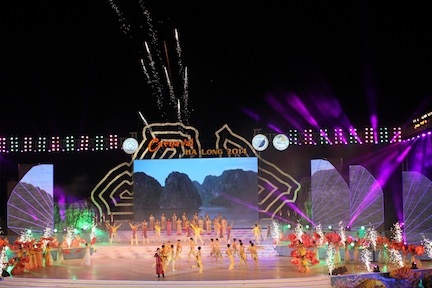 Các màn biểu diễn văn hoá nghệ thuật đến từ nhiều quốc gia giúp Carnaval 2014 thêm sôi động