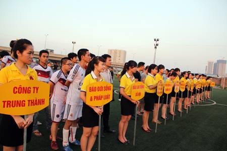 Các đội bóng tham dự giải 