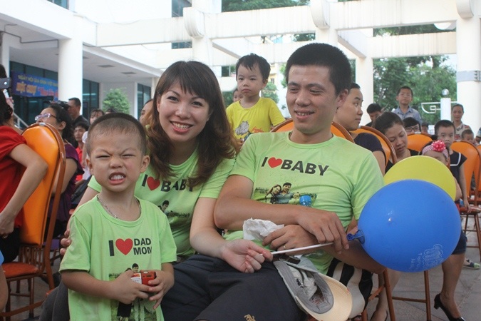 Các gia đình hào hứng tham dự ngày hội gia đình Việt Nam tại Vân Hồ - Hà Nội.