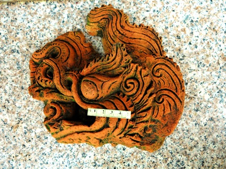 Phát hiện di tích ngôi chùa cổ thời Trần - 2 Đầu rồng thời Trần bằng đất nung được phát hiện tại khu di chỉ.