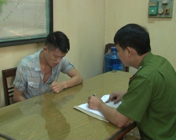 Phá đường dây cá độ bóng đá “khủng” lên tới 50 tỷ đồng - 1 Đối tượng Hải bị tạm giữ tại CQĐT.