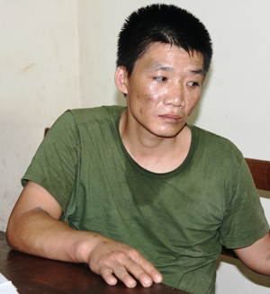 Bị bắt khi đang nằm chờ trong nhà nghỉ để giao ma túy - 1 Đối tượng Trần Văn Thắng tại cơ quan điều tra.