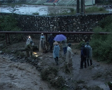 Lũ ống cuốn trôi cả gia đình, 2 người chết, 3 người mất tích - 3 Hiện trường xảy ra vụ lũ quét khiến 7 người cuốn trôi