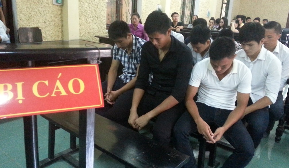 Hầu hết các bị cáo thừa nhận cáo trạng truy tố là đúng nên không tham gia tại phần tranh tụng.