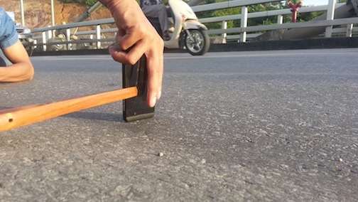 Vết hằn lún có nơi gần 10cm.