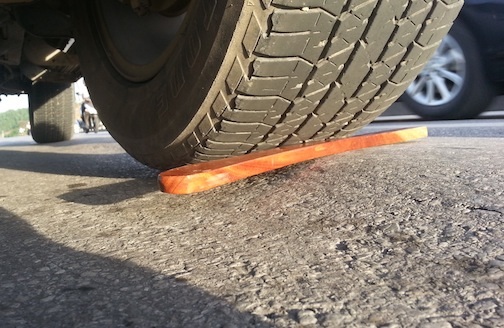 Vết hằn lún có nơi gần 10cm.