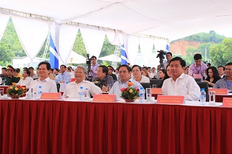 Đại diện lãnh đạo Đảng, lãnh đạo Nhà nước và các Bộ ngành tham dự lễ khởi công.