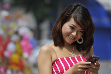 Những con số ấn tượng về cuộc chiến Android và iOS ở VN - 2