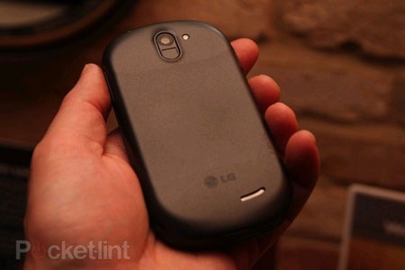 Bí ẩn điện thoại 2 màn hình “độc” của LG - 6