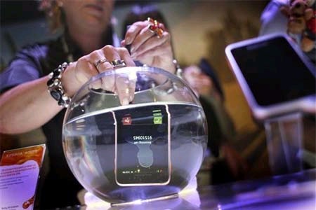Nokia và Sony Ericsson bị “trù ẻo” sắp biến mất - 1 Nokia và Sony Ericsson bị “trù ẻo” sắp biến mất - 1