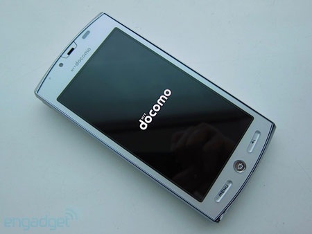 Cận cảnh smartphone 3D 16 “chấm” Sharp Aquos - 13