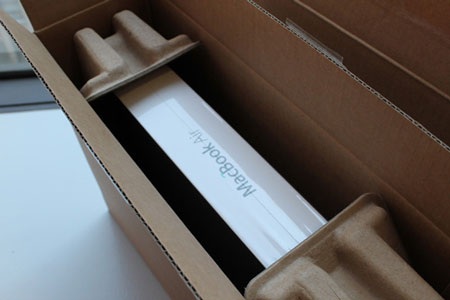 Đập hộp “bộ đôi” MacBook Air 2011 - 2