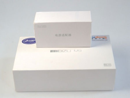 Ngắm “đối thủ truyền kiếp” của iPhone 4 tại Việt Nam - 1