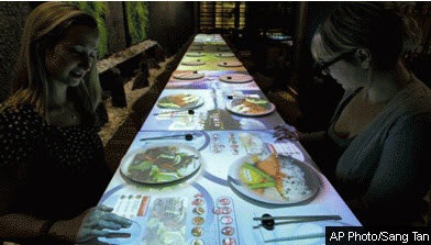 Thú vị nhà hàng phục vụ món ăn ảo - 1