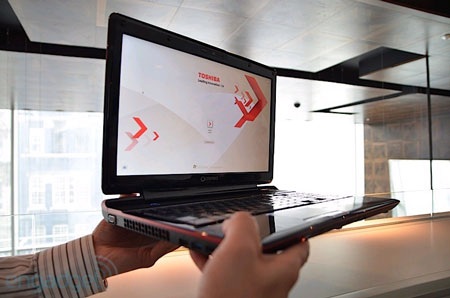 Laptop 3D không cần kính đầu tiên trên thế giới - 2 Laptop 3D không cần kính đầu tiên trên thế giới - 2